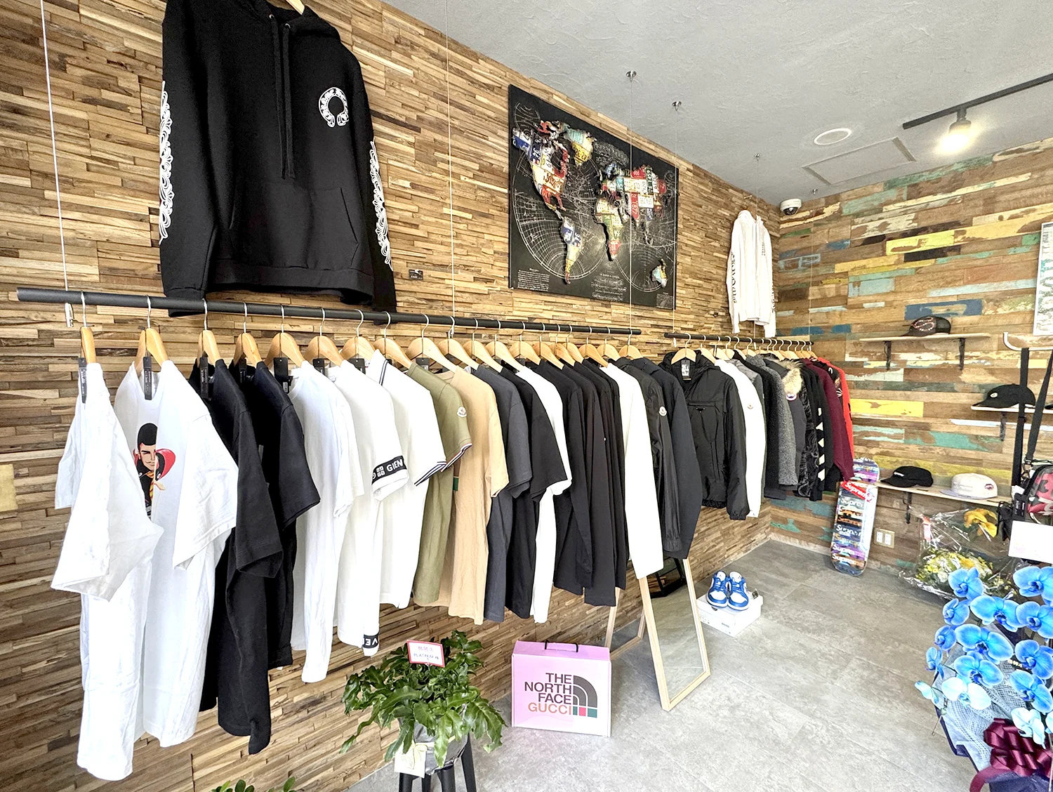 セレクトショップ プラチナム(高松）店内